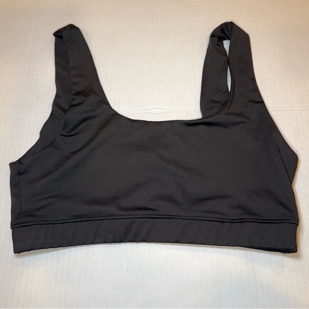 Free People Movement Black Sports Bra Classic Style Size Small NEW